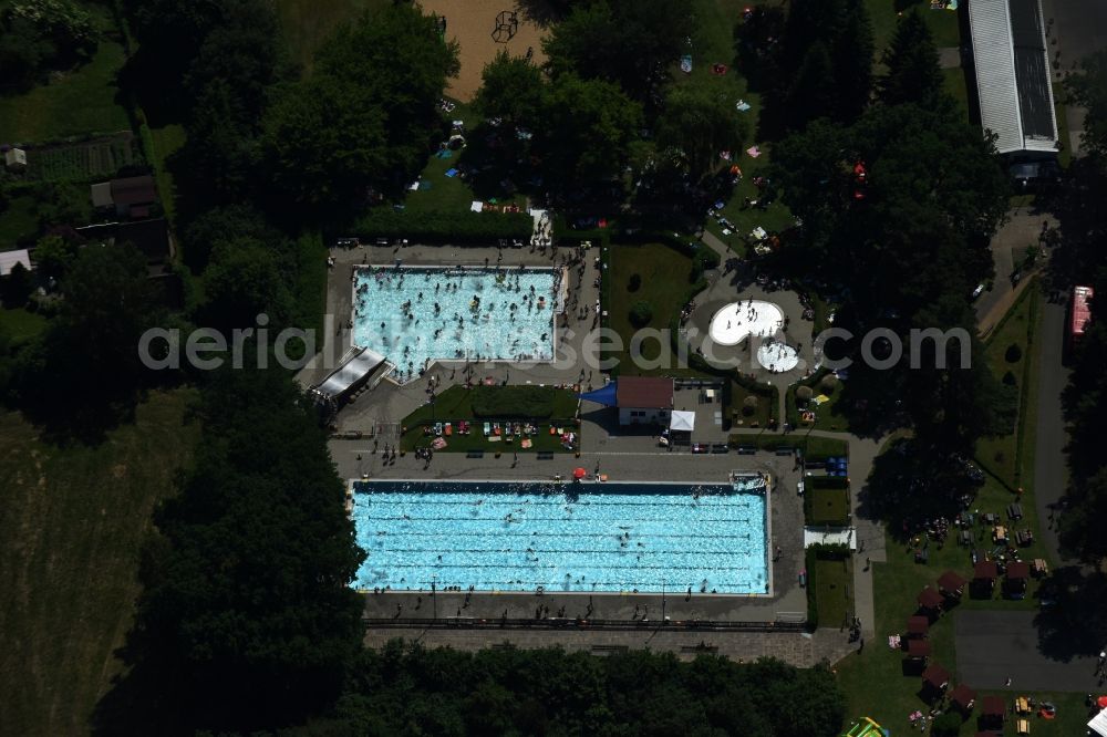 Aerial image Grabow - Swimming pool of the Waldbad Grabow Goethestrasse in Grabow in the state Mecklenburg - Western Pomerania