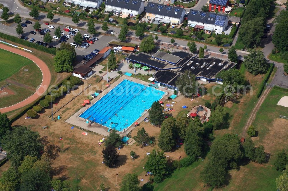 Aerial photograph Schopfheim - Swimming pool and bath with sunbathing arean in Schopfheim in the state Baden-Wurttemberg, Germany