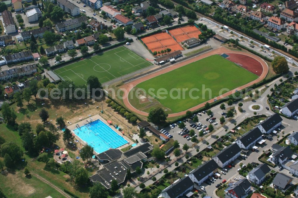 Schopfheim from the bird's eye view: Swimming pool with sunbathing area and sports facilities in Schopfheim in the state Baden-Wurttemberg, Germany