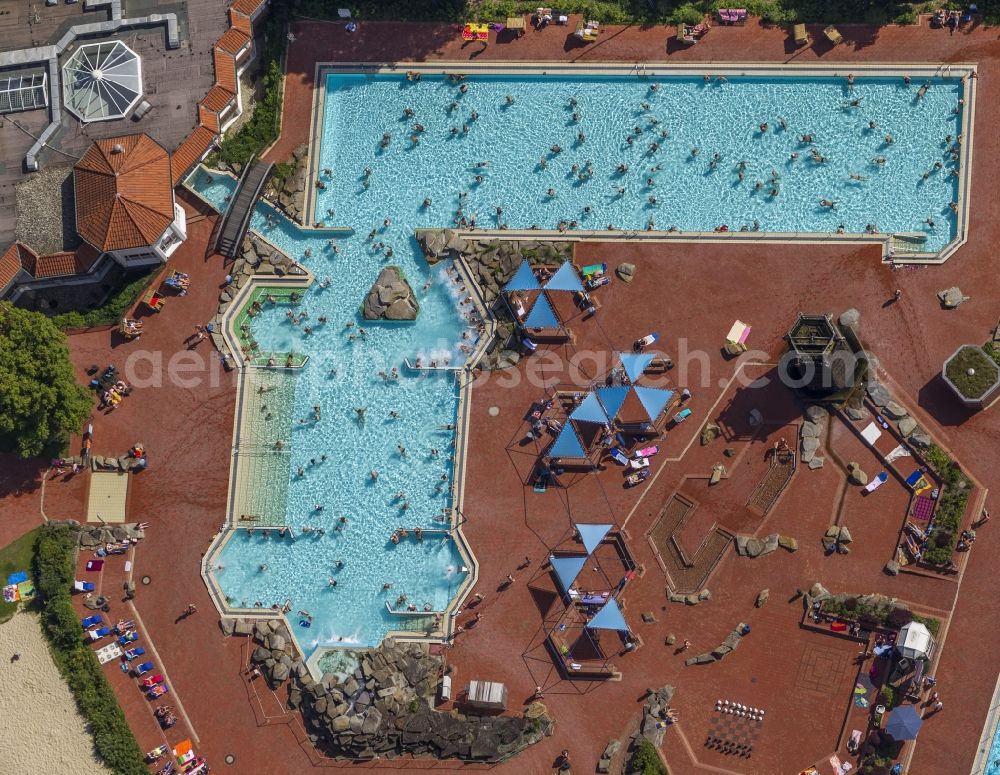 Aerial image Werne - wimming pool bathhouse downtown Werne in North Rhine-Westphalia