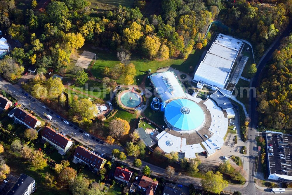 Brandenburg an der Havel from above - Swimming pool and outdoor pool of the leisure facility Marienbad in Brandenburg on the Havel in Brandenburg, Germany