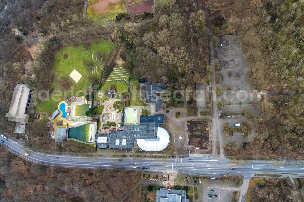 Aerial image Oberhausen - Indoor swimming pool and swimming pool of the swimming pool Solbad Vonderort in Oberhausen at Ruhrgebiet in North Rhine-Westphalia