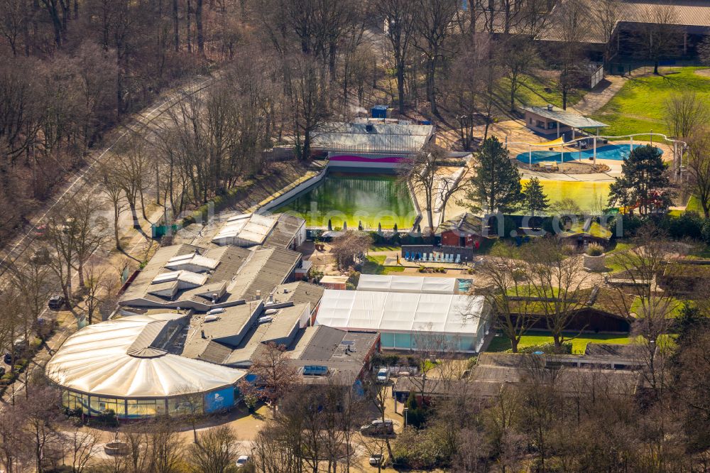 Aerial photograph Rothebusch - Indoor swimming pool and swimming pool of the swimming pool Solbad Vonderort in Rothebusch at Ruhrgebiet in North Rhine-Westphalia