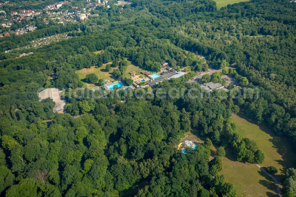 Aerial image Rothebusch - Indoor swimming pool and swimming pool of the swimming pool Solbad Vonderort in Rothebusch at Ruhrgebiet in North Rhine-Westphalia