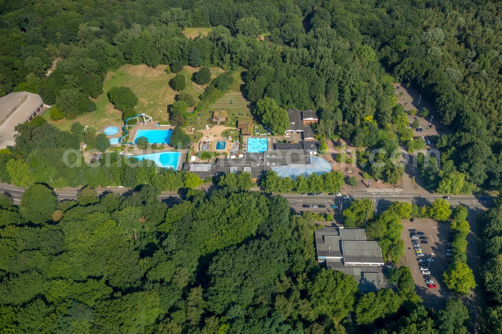 Aerial photograph Rothebusch - Indoor swimming pool and swimming pool of the swimming pool Solbad Vonderort in Rothebusch at Ruhrgebiet in North Rhine-Westphalia