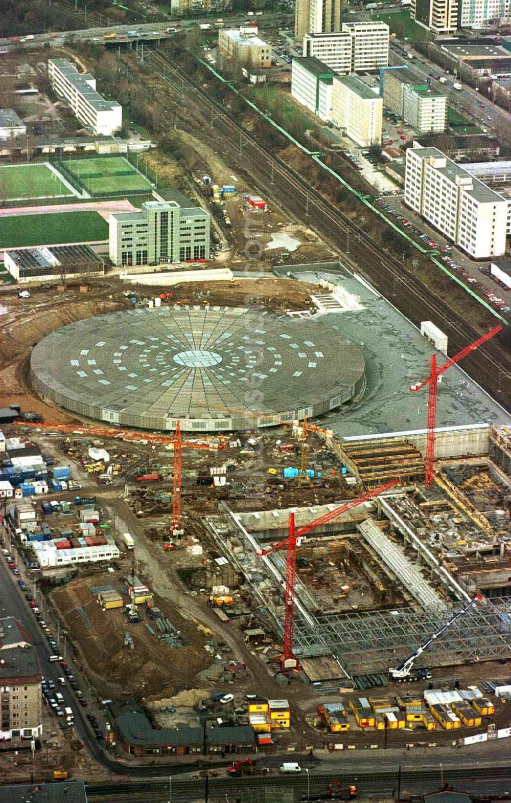 Aerial photograph Berlin - Schwimmhallenbau an der Landsberger Allee