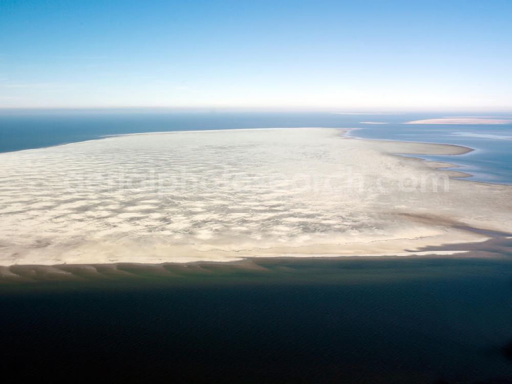 Aerial photograph SÜDERDEROOG - Süderoogsand (nordfriesisch Saruug Söön) ist der größte und südlichste der drei Nordfriesischen Außensände (Hochsände) im Nationalpark Schleswig-Holsteinisches Wattenmeer.