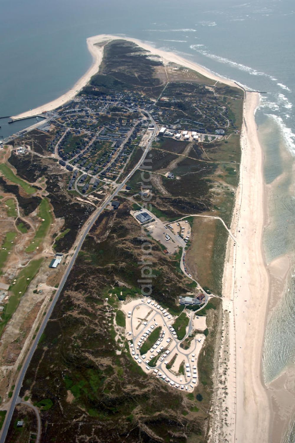 Hörnum auf Sylt from the bird's eye view: Blick auf die Südspitze der Insel Sylt mit der Stadt Hörnum. Kontakt: Tourismus-Service Hörnum, Rantumer Str. 20, 25997 Hörnum/Sylt, Tel. +49(0)4651 9626-0, Fax +49(0)4651 9626-66, E-Mail: info@hoernum.de