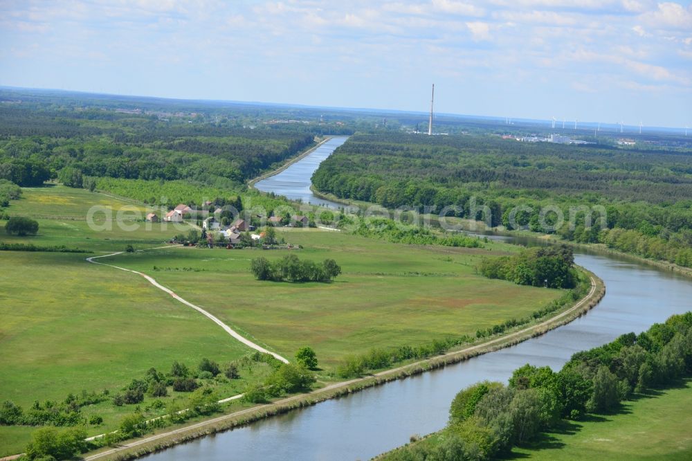 Aerial image Kade OT Kader Schleuse - South riverside of the Elbe-Havel-Canel between Bliecke and Kade in the state Saxony-Anhalt