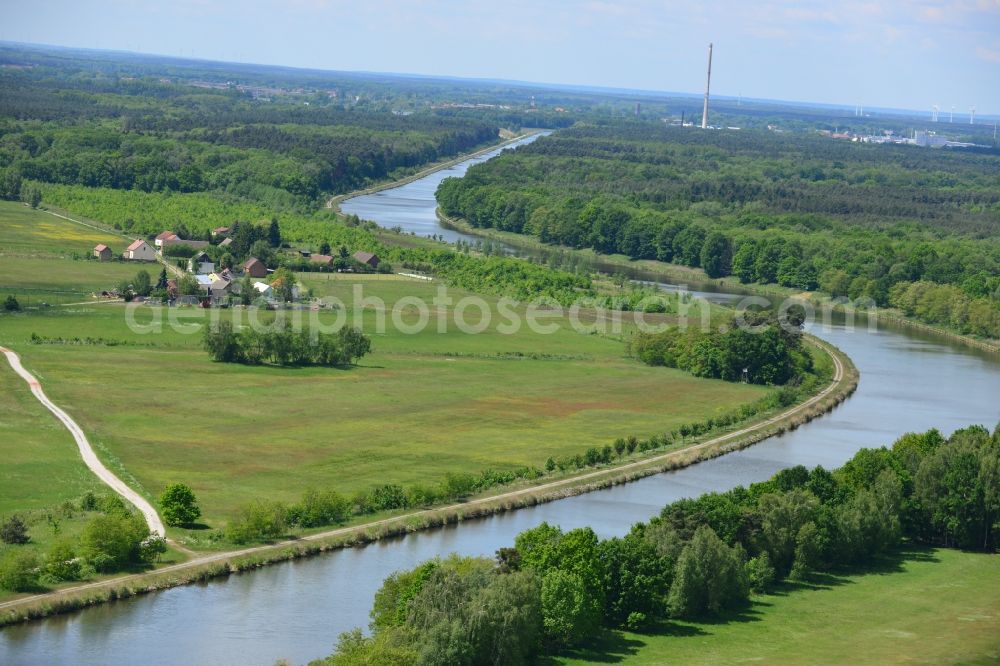 Aerial photograph Kade OT Kader Schleuse - South riverside of the Elbe-Havel-Canel between Bliecke and Kade in the state Saxony-Anhalt