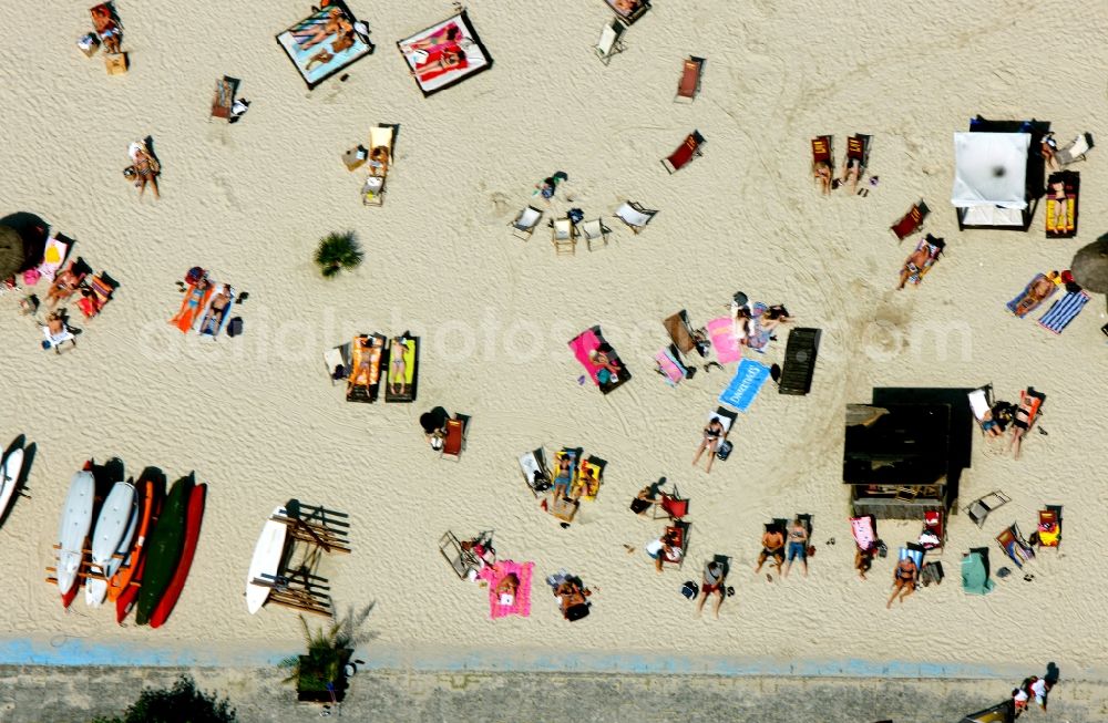 Essen Bredeney from the bird's eye view: Seaside Beach Baldeney outdoor pool on the Baldeneysee in the district Bredeney in Essen in North Rhine-Westphalia