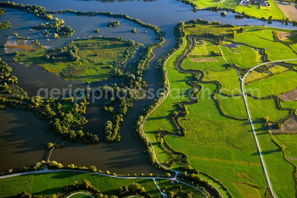 Muhr am See from the bird's eye view: Lake Island Altmuehlsee in Muhr am See in the state Bavaria, Germany