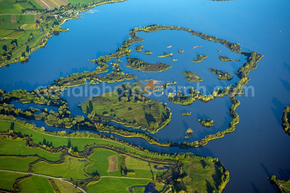 Muhr am See from the bird's eye view: Lake Island Altmuehlsee in Muhr am See in the state Bavaria, Germany