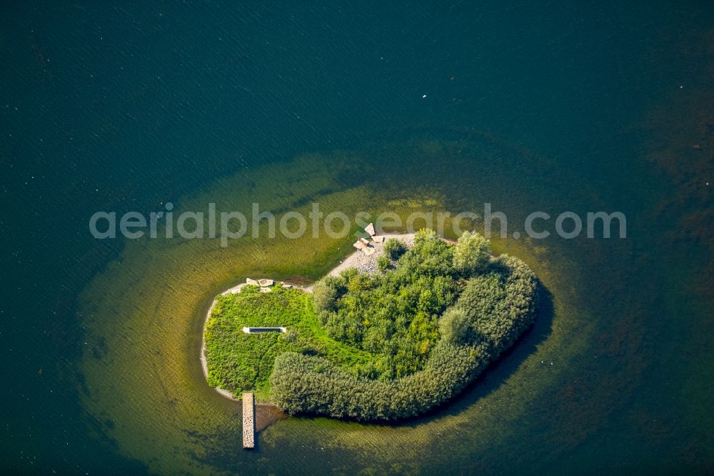 Aerial image Dortmund - Sea Island on the Phoenix Sea in Dortmund in the state North Rhine-Westphalia