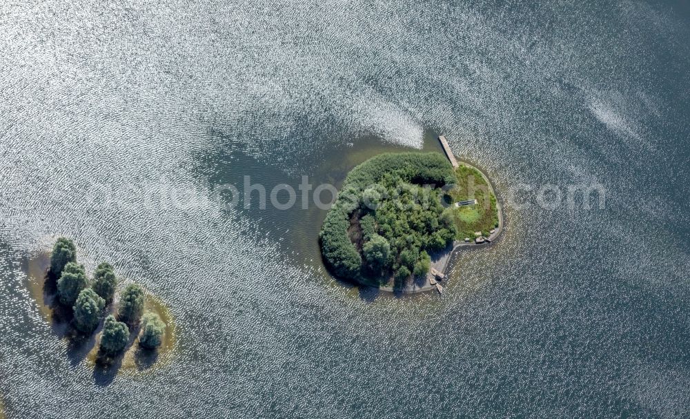 Dortmund from the bird's eye view: Lake Island on the in Phoenix See in the district Hoerde in Dortmund in the state North Rhine-Westphalia, Germany