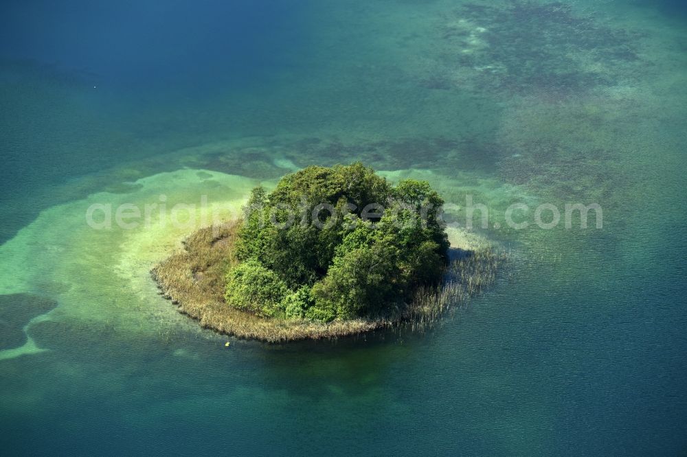 Heimland from above - Lake Island on the See Grosser Wummsee in Heimland in the state Brandenburg