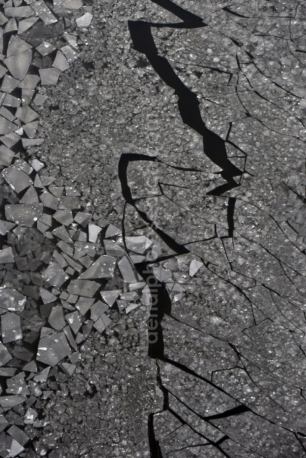 Aerial photograph Wusterwitz - Overseas territory of Wendsee with wintry snowy drift ice on the frozen water surface at Kirchmoeser in Brandenburg