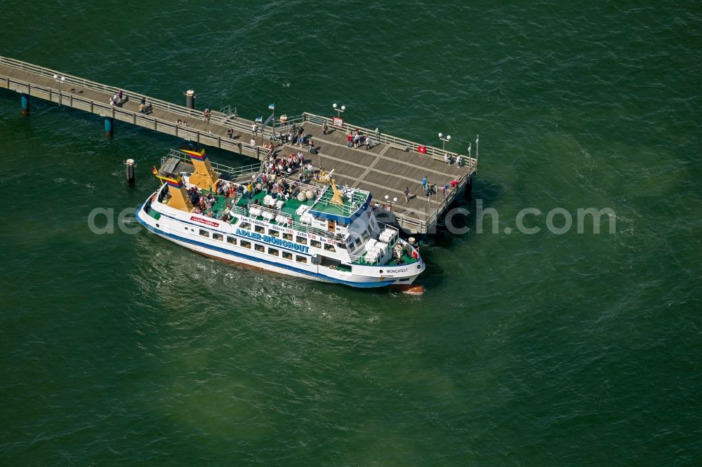 Aerial photograph Binz - View of the sea bridge in Binz on the island Ruegen in Mecklenburg-West Pomerania