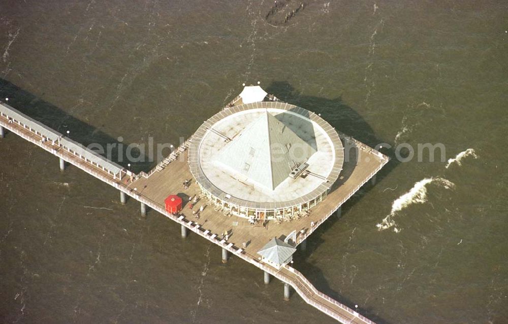 Aerial photograph Heringsdorf/ Usedom - Seebrücke in Heringsdorf.