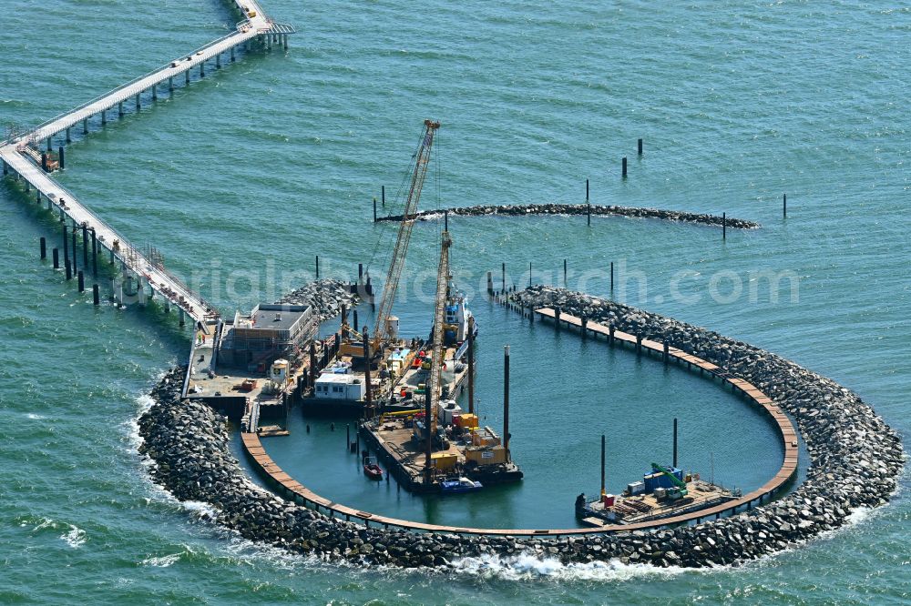Aerial image Prerow - Construction site for the new construction of a pier for crossing the coastal water and connecting the island port on the Baltic Sea in Prerow in the state Mecklenburg-West Pomerania, Germany