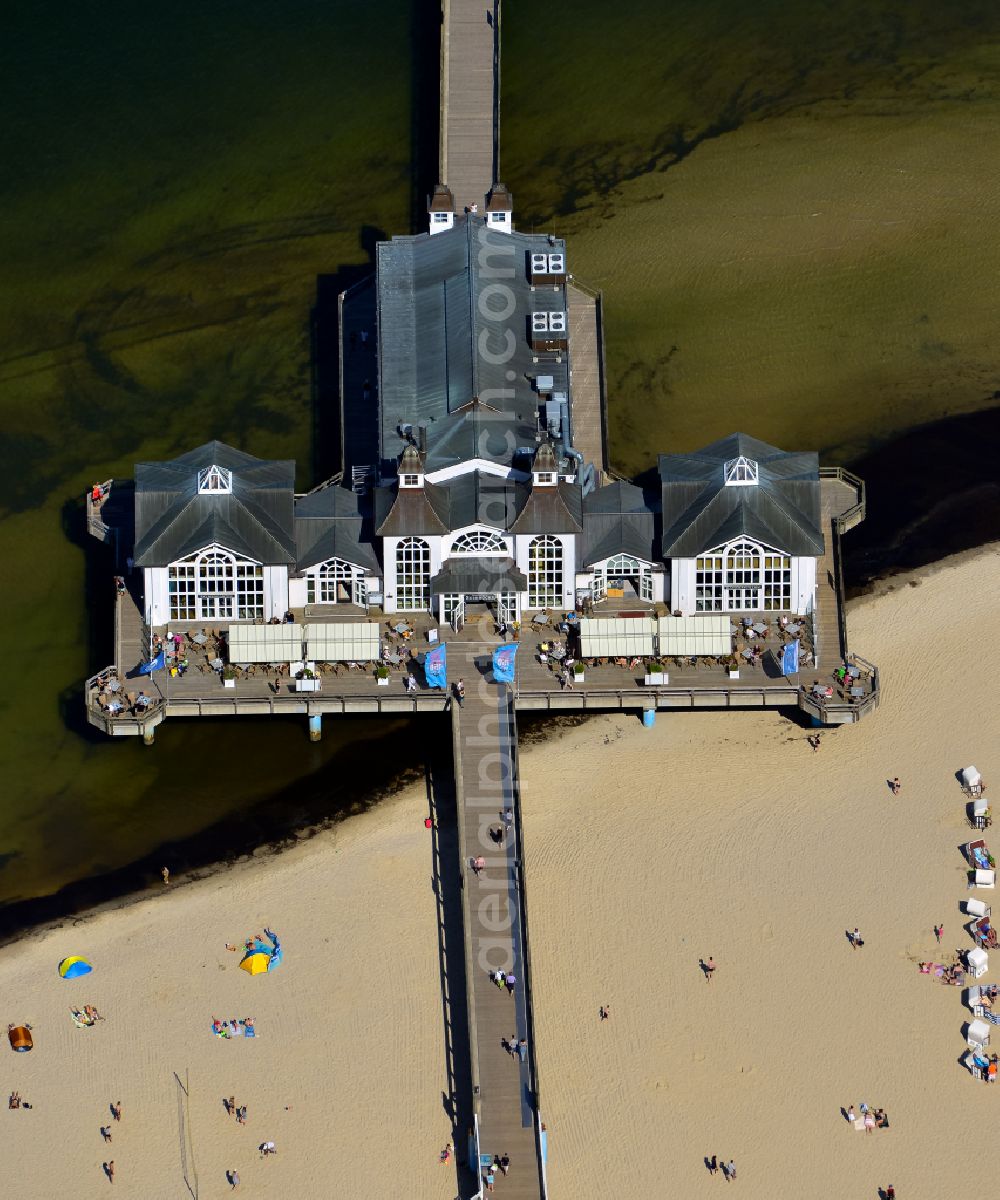 Aerial photograph Sellin - Construction of the pier above the water surface in Sellin on the Baltic Sea coast in the state of Mecklenburg-West Pomerania, Germany