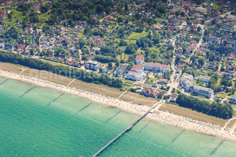 Zingst from the bird's eye view: Lake - bridge construction on the sandy beach of the Baltic Sea on street Seebruecke Zingst in Zingst at the baltic sea coast in the state Mecklenburg - Western Pomerania, Germany