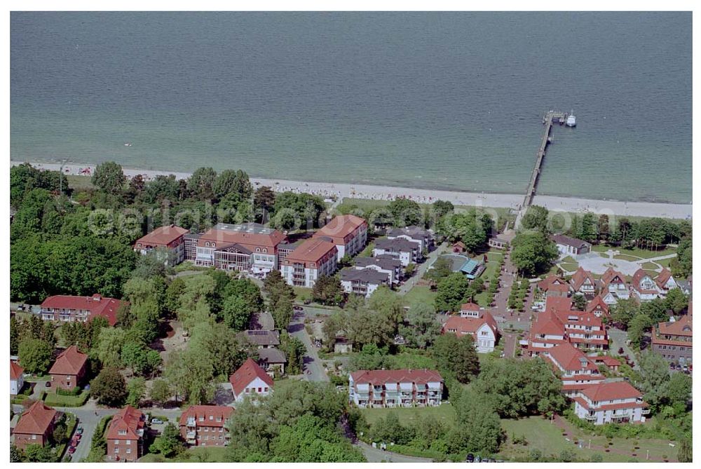 Ostseebad Boltenhagen from the bird's eye view: 08.06.2004 Ostseebad Boltenhagen Seehotel GROSSHERZOG von MECKLENBURG an der Seebrücke in der Ostseeallee 1,23946 Ostseebad Boltenhagen,Tel.: 038825/ 50-0,Fax: 038825/ 50-500,FREE CALL: 0800/ 7 35 9999, e-Mail:info@seehotel-boltenhagen.de Achim Walder: http://