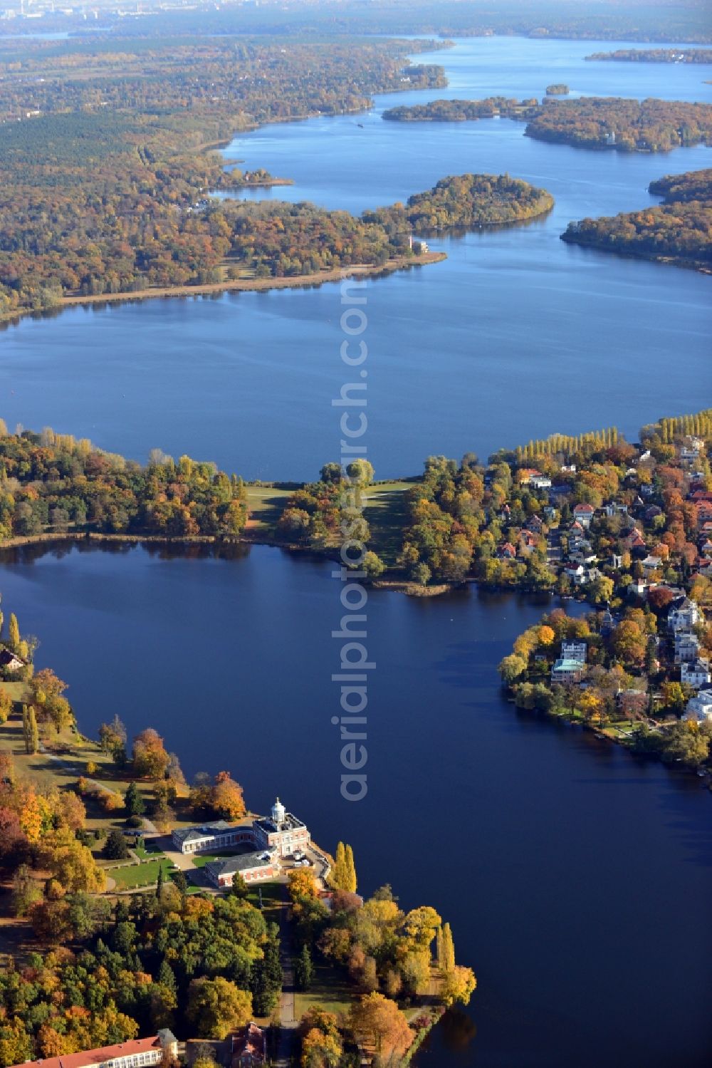 Potsdam from above - View of the seascape in Potsdam in the state Brandenburg. In the shot are the seas Heiliger See (Holy Lake), Jungernsee (Virgin's Lake) and the Großer Wannsee (Greater Wannsee) and the island Pfaueninsel (Peacock Island)