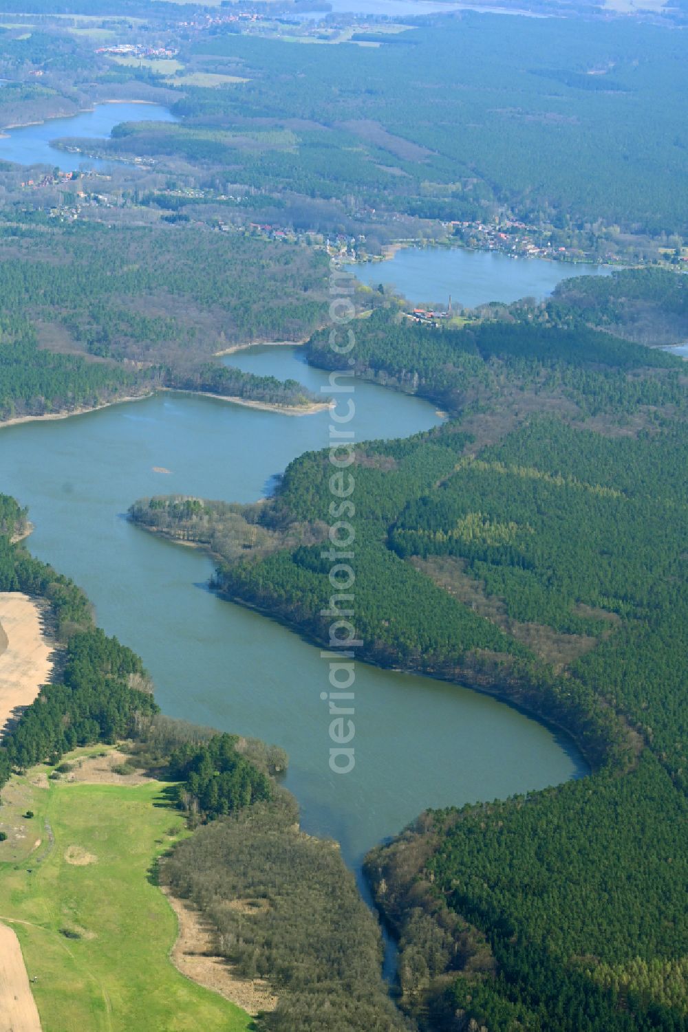 Aerial photograph Flecken Zechlin - Waterfront landscape on the lake Zotzensee in Flecken Zechlin in the state Brandenburg, Germany