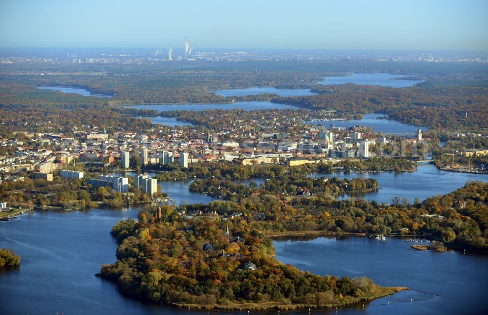 Potsdam from the bird's eye view: View of the seascape in Potsdam in the state Brandeburg. In the shot are the Templiner Vorstadt , the Templiner See , the Neustädter Havelbucht , Heiliger See, the Tiefe See and the Jungfernsee