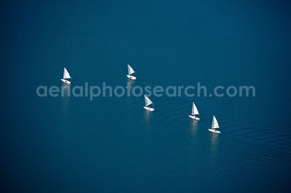 Hückeswagen from the bird's eye view: Sailing boat on the lake Bevertalsperre in Hueckeswagen in North Rhine-Westphalia