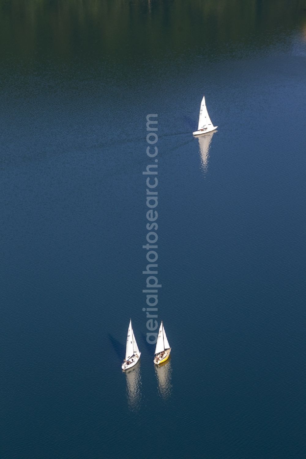 Aerial photograph Attendorn - Sailboats in ride on the Bigge - Bigge - a reservoir in Olpe district in North Rhine-Westphalia