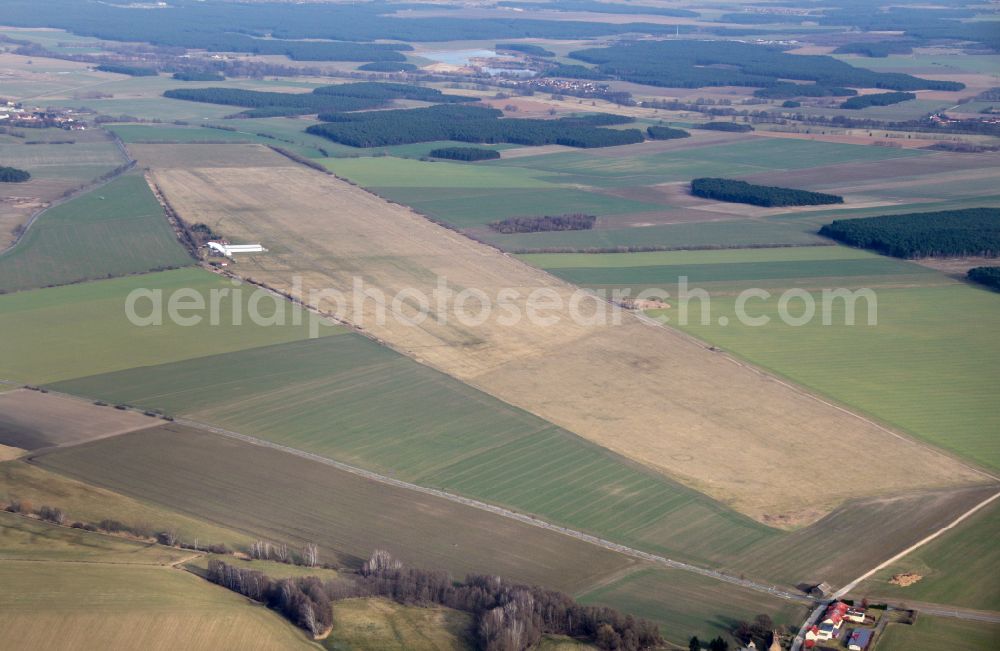 Lüsse from the bird's eye view: Gliding field on the airfield of in Luesse in the state Brandenburg, Germany