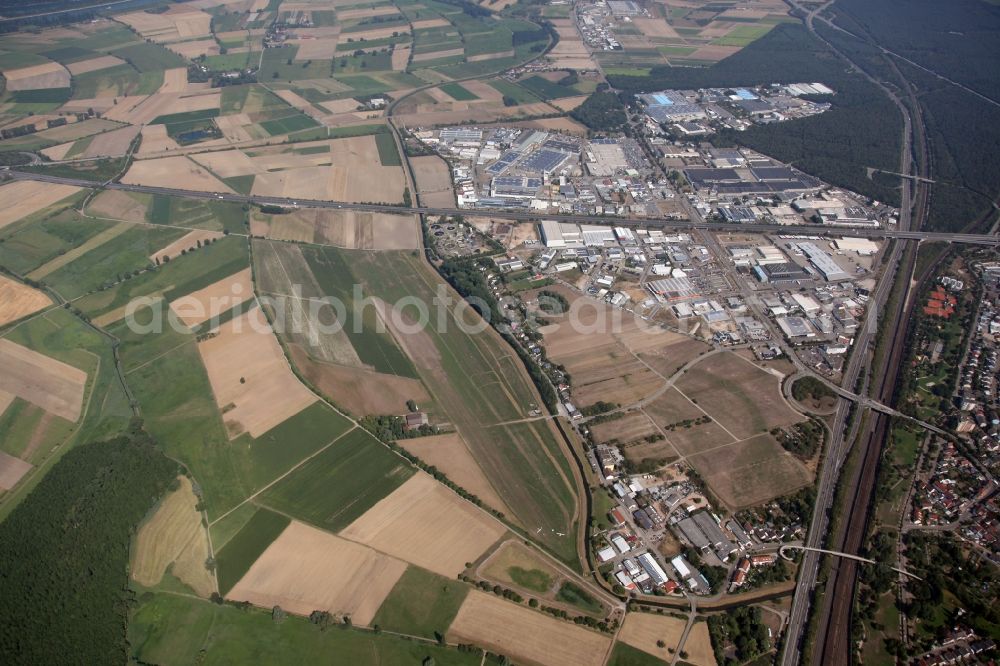 Hockenheim from above - Glider airfield of the FSG Letzenberg- Malsch, fields, and commercial area in Hockenheim in Baden-Wuerttemberg