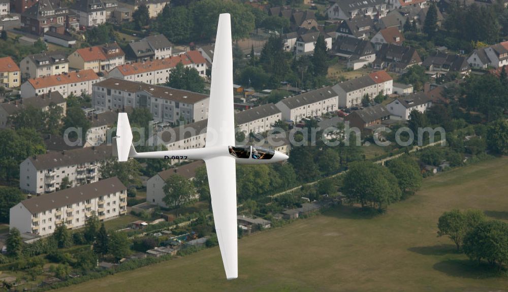 Hamm from above - Ein Doppelsitziges Segelflugzeug ASW21 über der Hammer Innenstadt. A double-seat glider ASW21 on the hammer downtown.