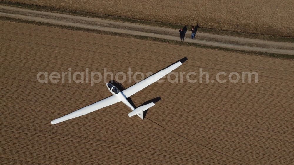 Holtorf from above - Glider and sport airplane TWIN ASTIR II D-3078 (B3) a??Twinberta?? after an outlanding in a field in Holtorf in the state North Rhine-Westphalia, Germany