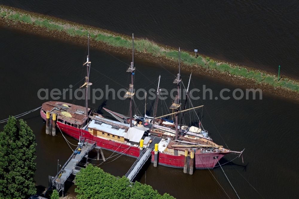 Bremen from the bird's eye view: Sailboat and events location De Liefde in Bremen in Germany