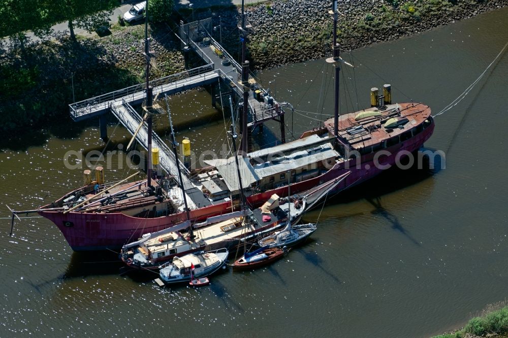 Aerial photograph Bremen - Sailboat and events location De Liefde in Bremen in Germany