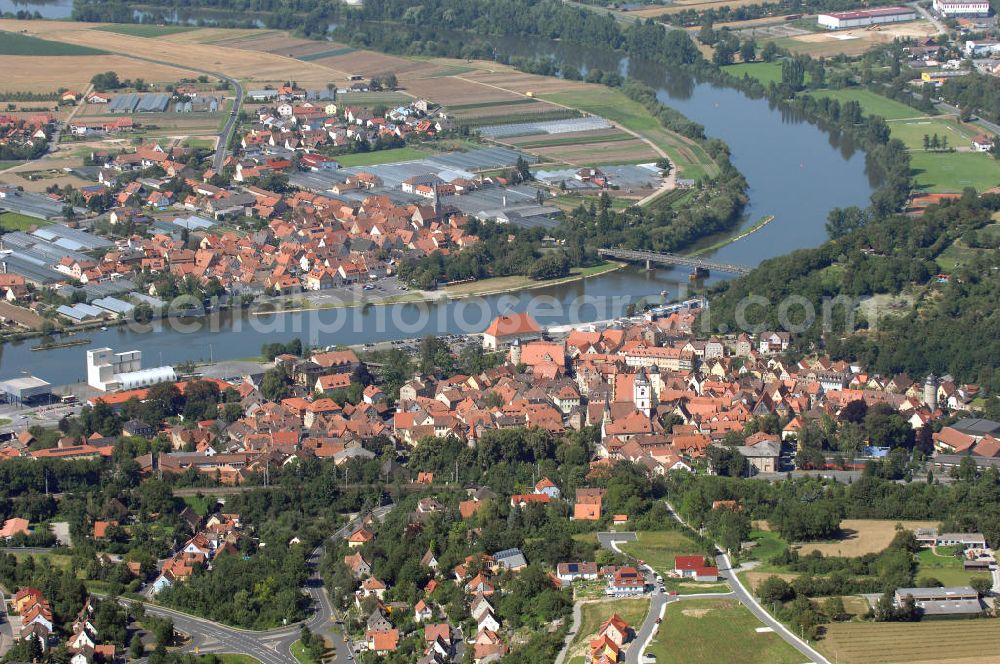 Segnitz from above - Blick auf Segnitz und Marktbreit mit Brücke über den Main.