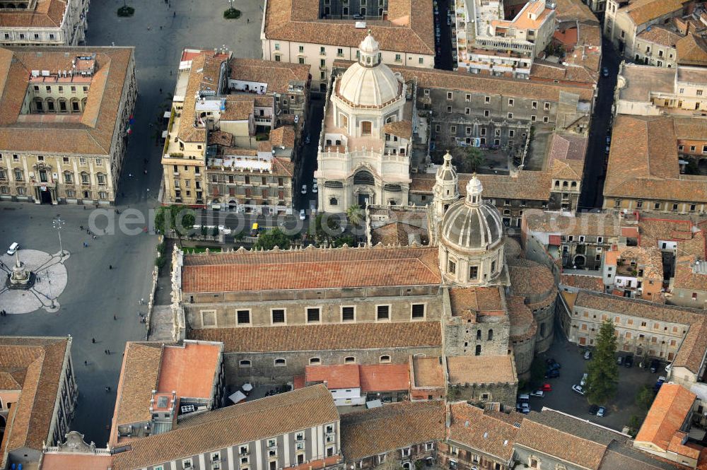 Catania Sizilien from above - Sights like the cathedral and church di Sant Agata, the palace Palazzo Vescovile near by the square Piazza del Duomo in Catania on Sicily in Italy