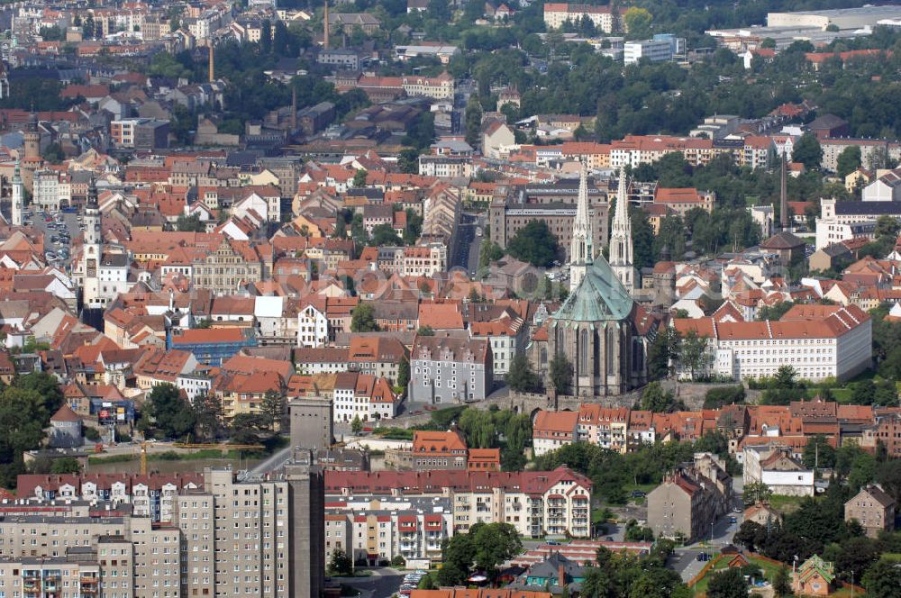 Aerial image Görlitz / Zgorzelec - Blick über den Fluss Neiße vom polnischen Teil der Stadt Zgorzelec auf den deutschen Teil der Stadt Görlitz. Mit den Sehenswürdigkeiten (v.l.n.r.) Dreifaltigkeitskirche, Rathausturm und die Pfarrkirche St. Peter und Paul auch Peterskirche genannt.