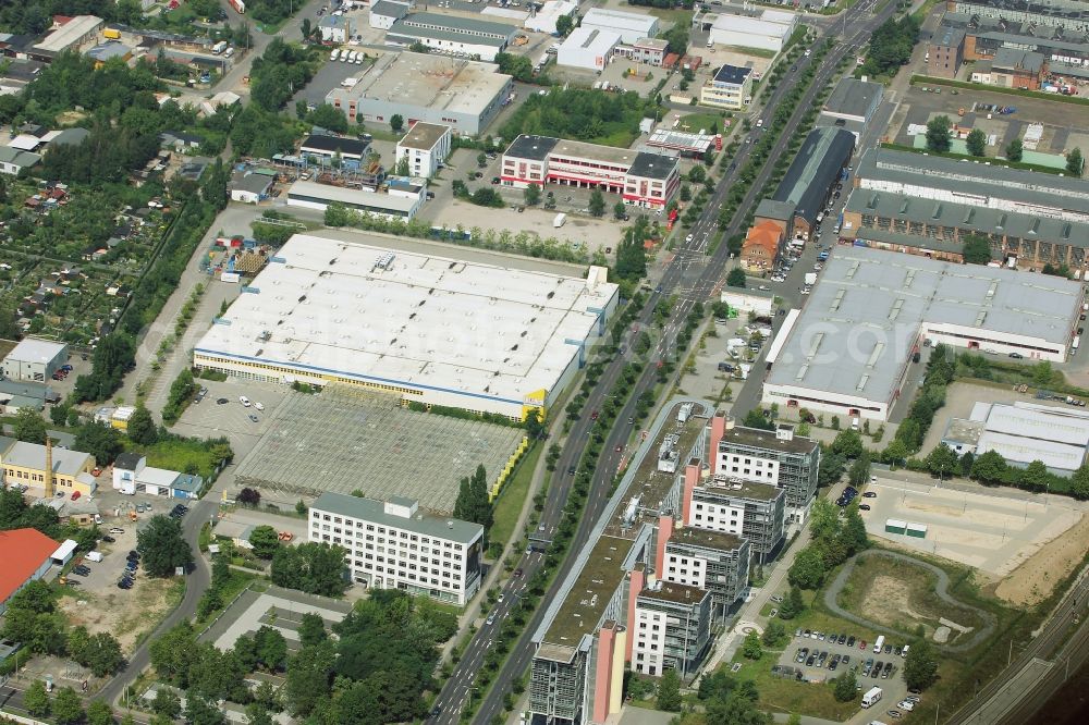 Leipzig from the bird's eye view: General view of the fegro/Selgros wholesale market for traders in the Maximilianallee in Leipzig in Saxony