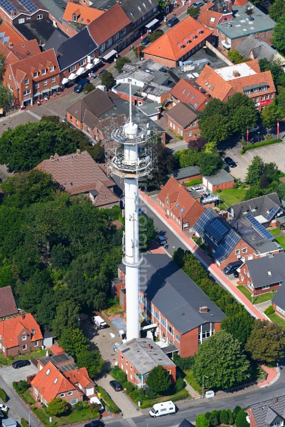 Niebüll from the bird's eye view: Transmission system as basic network transmitter of Telecom in Niebuell in the state Schleswig-Holstein, Germany