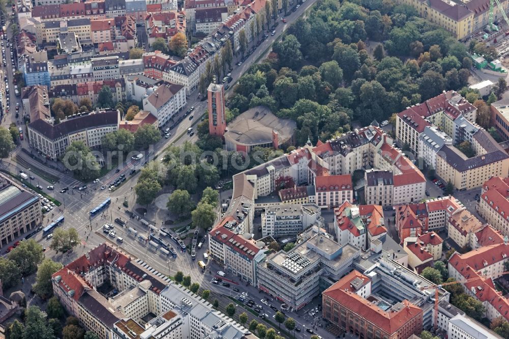 München from above - Ensemble space Sendlinger- Tor- Platz in the inner city center in Munich in the state Bavaria