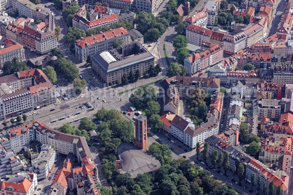 München from above - Ensemble space Sendlinger- Tor- Platz in the inner city center in Munich in the state Bavaria