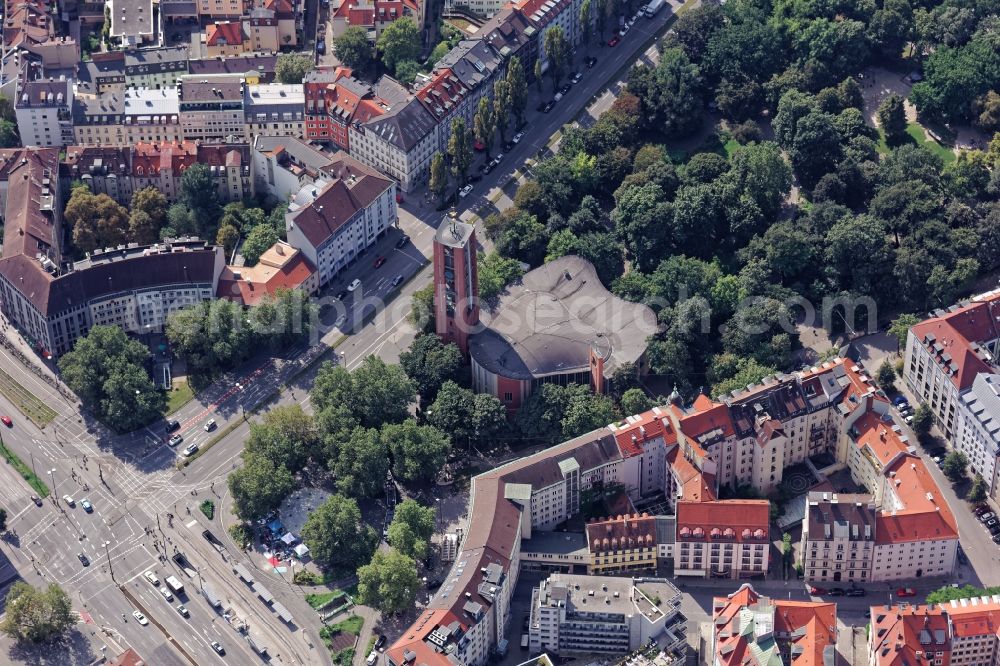 Aerial photograph München - Ensemble space Sendlinger- Tor- Platz in the inner city center in Munich in the state Bavaria