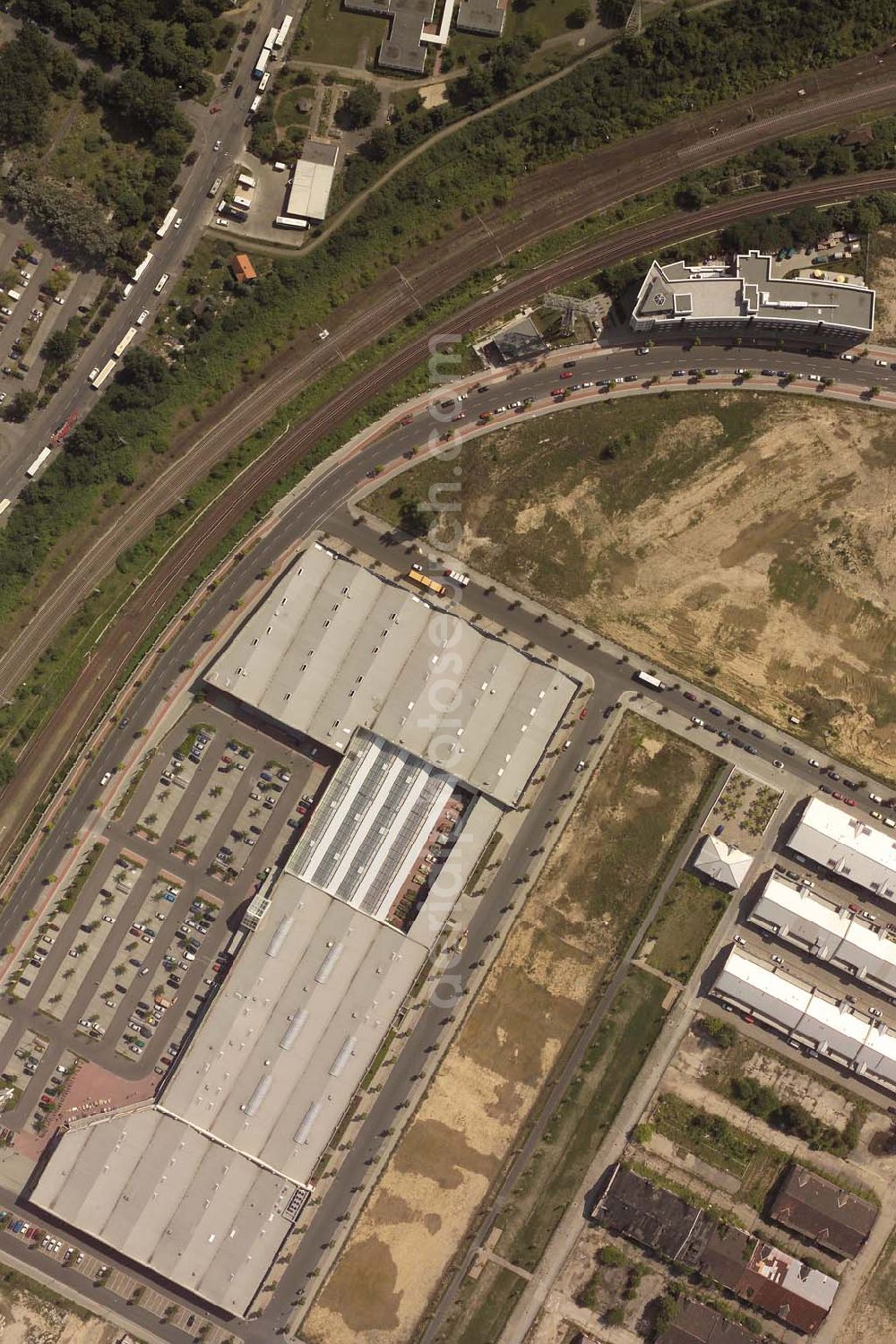 Aerial image Berlin - Friedrichshain - Blick auf das Stadtentwicklungsgebiet an der Eldenaer Straße in Berlin Friedrichshain - ein Projekt der landeseigenen SES Stadtentwicklungsgesellschaft auf dem Gelände der ehemaligen alten Schlachthöfe.