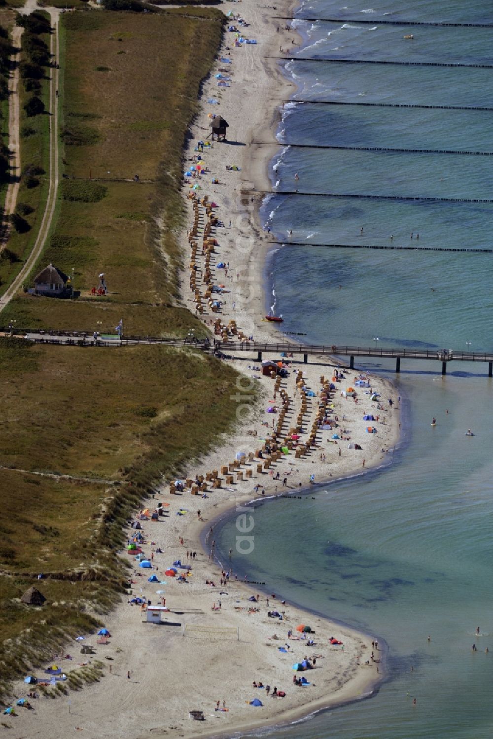 Wustrow from the bird's eye view: Serpentine bow on the Baltic coast in Wustrow in Mecklenburg - Western Pomerania