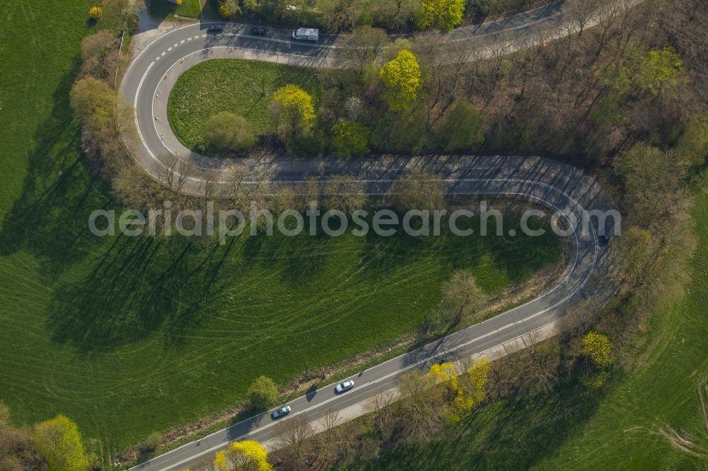 Aerial image Velbert - Serpentine-shaped curve of a road guide in Velbert in the state North Rhine-Westphalia