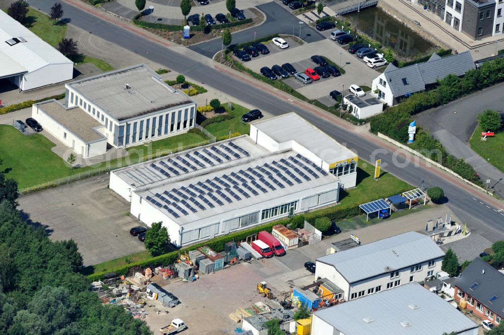 Aerial photograph Bergkamen - Rünthe - Schulungsgebäude mit Schulungswerkstatt Service Training Opel in Bergkamen in Nordrhein-Westfalen / North Rhine-Westphalia. Ein Projekt der Unternehmensgruppe Markus Gerold.